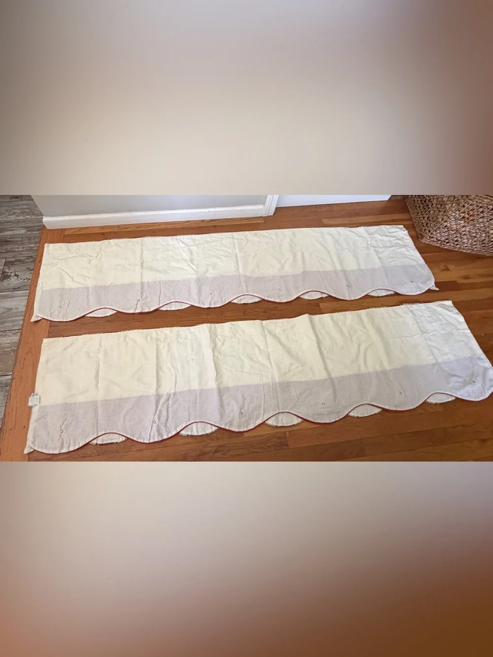 Waverly Capulet Striped Scalloped Valances 76” Red Green Lined Set of 2